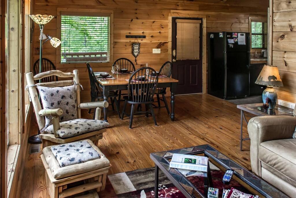 Willa Holly Tree Hideaway - Semi Secluded Mtn Setting Sevierville Zewnętrze zdjęcie
