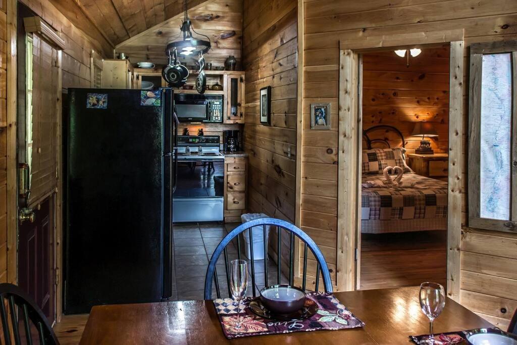 Willa Holly Tree Hideaway - Semi Secluded Mtn Setting Sevierville Zewnętrze zdjęcie